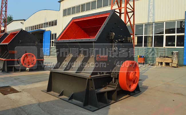 臥式錘式制砂機特點: