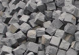 玄武巖破碎設備的選擇很講究