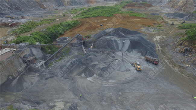 人造石料生產線實現施工砂石破碎成為施工項目的得力助手