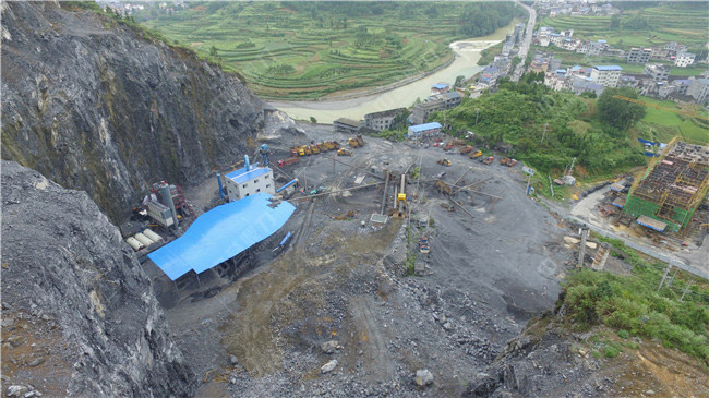 時產200噸機制砂生產線現場案例圖片