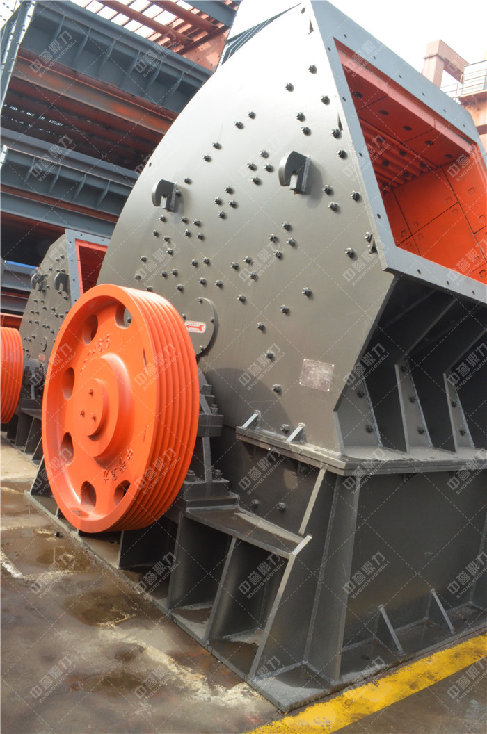 河南鼎力PCZ1615錘式破碎機